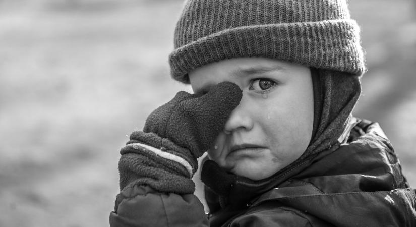 Gyermekgyilkosság Nyíregyházán: hiába sikított a kisfiú, nem kegyelmezett neki az apja