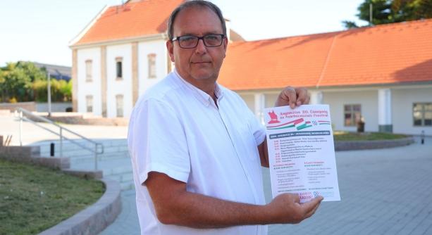 Közös ünneplésre invitál Dunaújváros