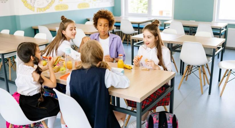 Sokkoló drágulás az iskolai menzán: ősszel minden magyar szülő mélyebben nyúlhat a zsebébe
