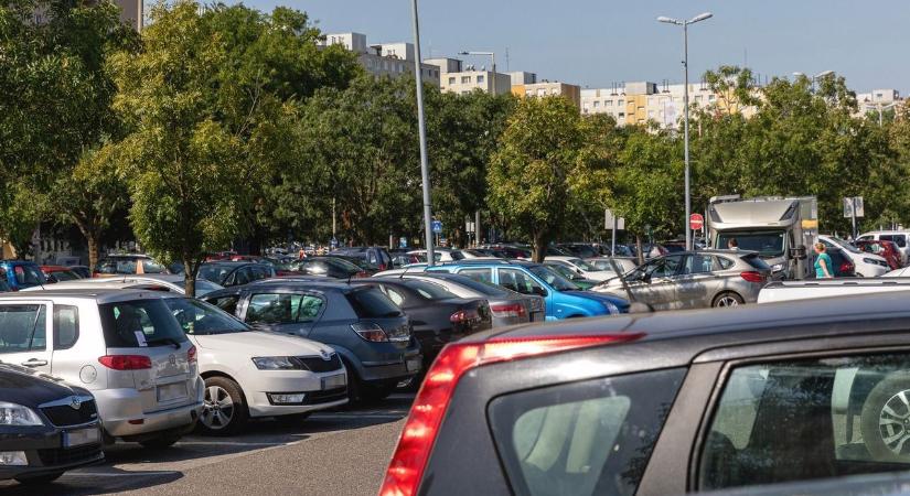 Ekkortól lehet fizetős a parkolás a Malompark területén – több részlet is kiderült