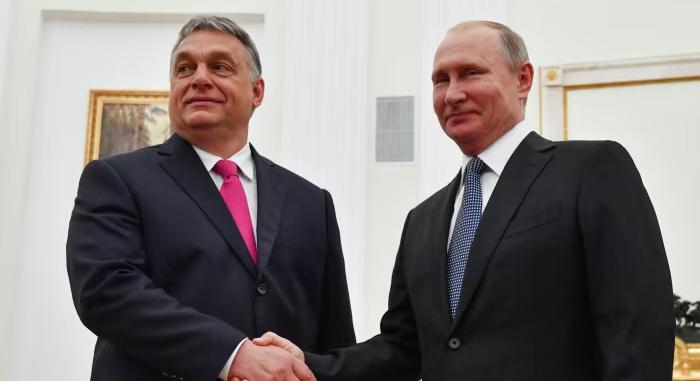 Orbán nem adná át a hatalmat, az oroszok meg már nem csak a spájzban vannak