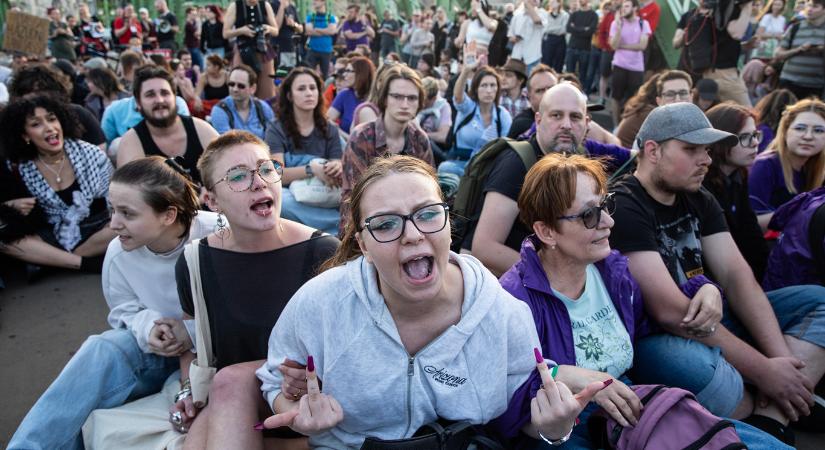 „Az emberi jogokért mentünk ki demonstrálni, erre büntetőeljárás lett a vége”