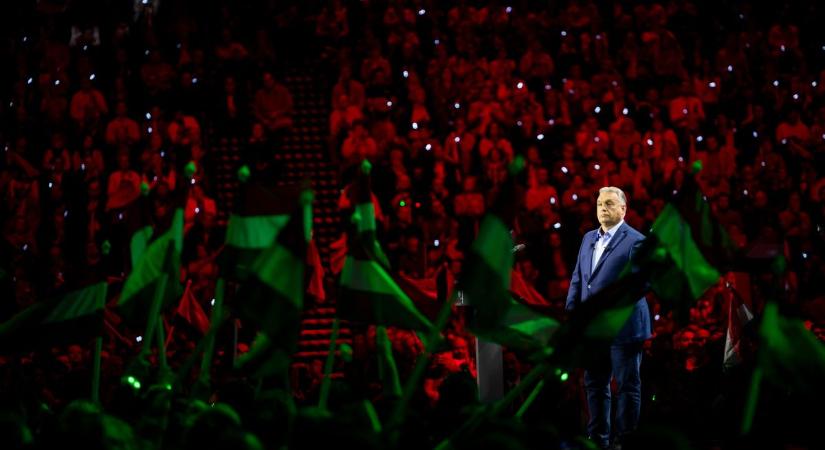 Orbán Viktor: Európa feje felett összecsaptak a hullámok