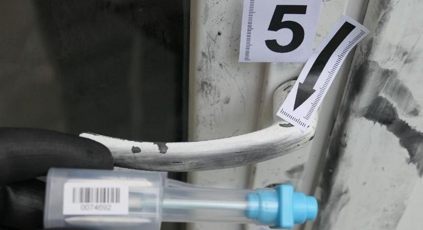 Rács mögött a Győri kapui sorozatbetörő  fotók