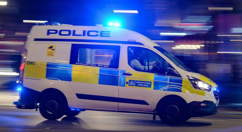 Bekeményítettek Londonban: tucatnyi sportautót foglaltak le