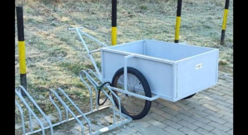 Ellopták a horgászok kézikocsiját a zalai városban