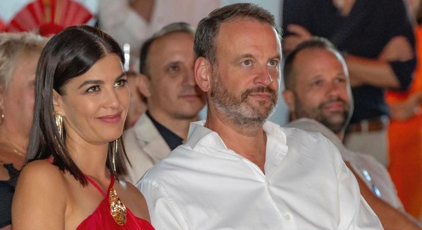 Különleges családi fotót posztolt Ördög Nóra, három generáció egy képen