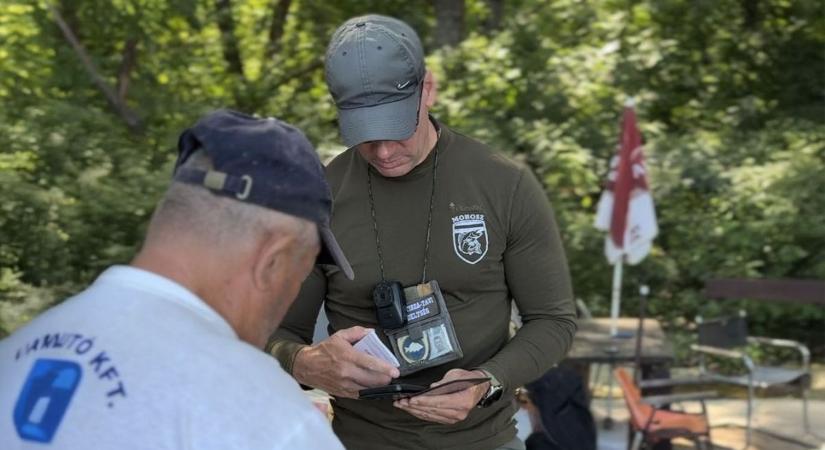 Razziáztak a Tisza-tónál: körözött bűnöző, engedély nélküli horgászok és ittas hajós is horogra akadt