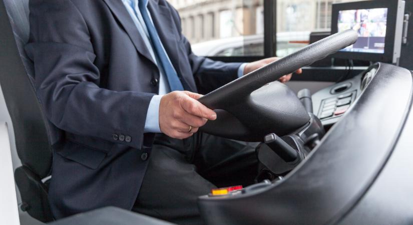 Elképesztő, hogy mit művelt egy magyar nyugdíjas a buszon, most átlépte a határt