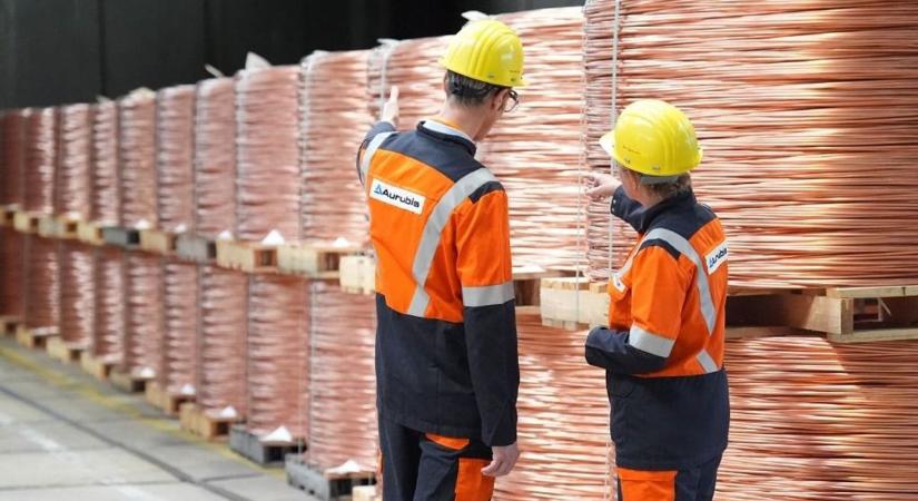 Háromszáz millió dollárnyi értékű réz tűnt el a chilei bányakatasztrófában
