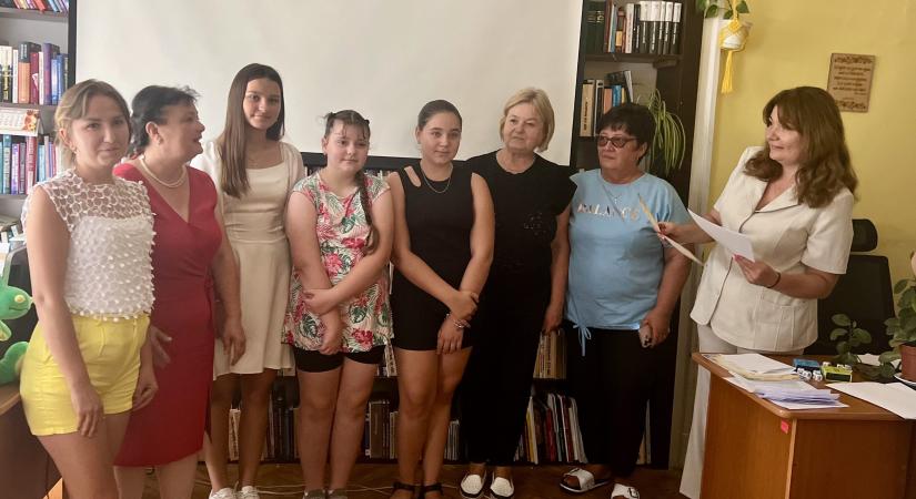 Az olvasó diákokat díjazták a Beregszászi Központi Könyvtárban