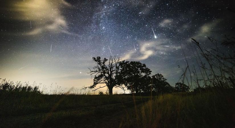 Látványos videón a Kékestető felett elhúzó Perseidák