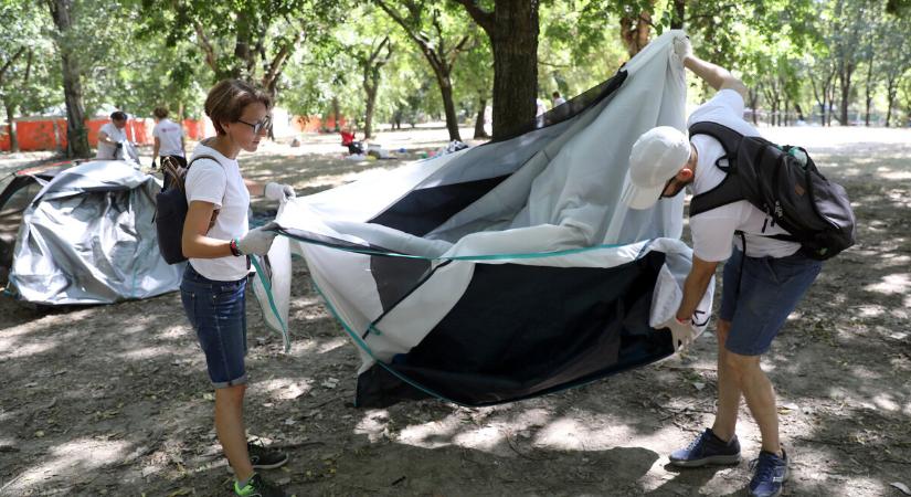 1 kamiont és 4 teherautót töltött meg a Szigeten ottmaradt eszközökkel a Máltai Szeretetszolgálat