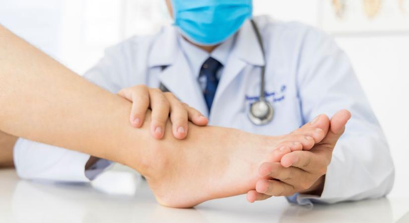 Egyre égetőbb a háziorvoshiány Ukrajnában – bőkezű juttatást kapnak