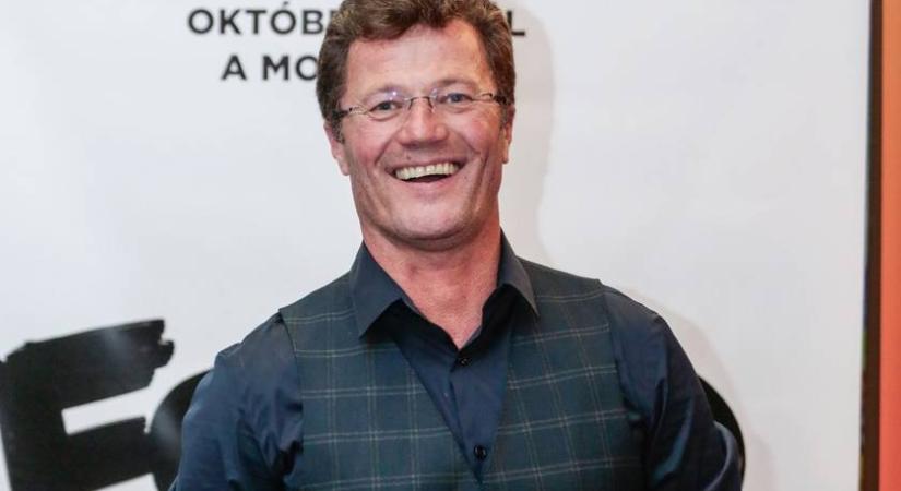 Íme Stohl András első felesége: Éva lányai és unokái mellett ragyogott