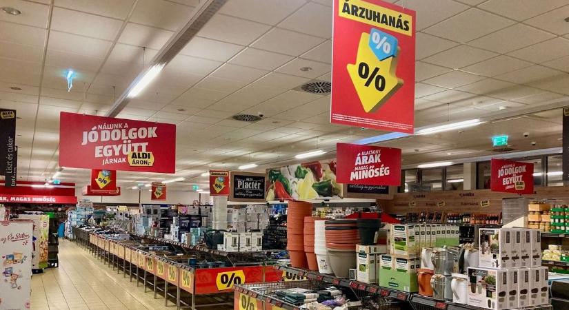 Nagy bejelentést tett az egyik legnagyobb magyarországi üzletlánc