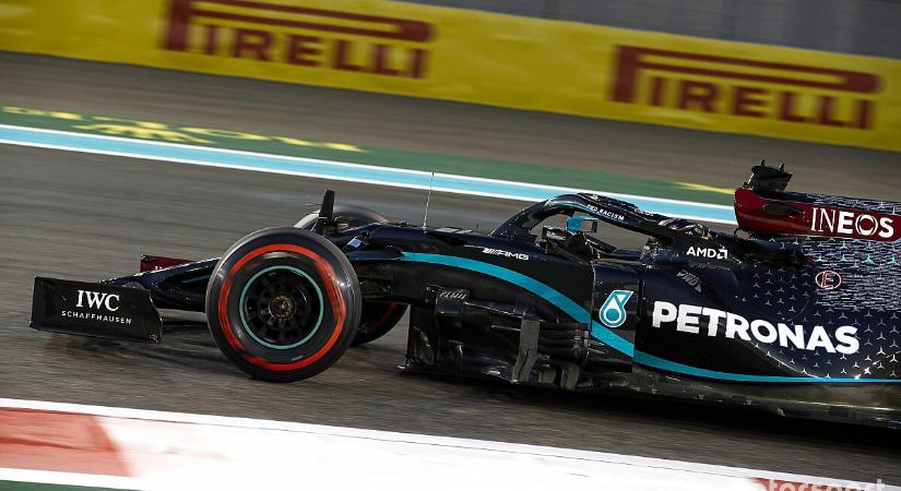 A Mercedes így készül Lewis Hamilton szerződéshosszabbítására?