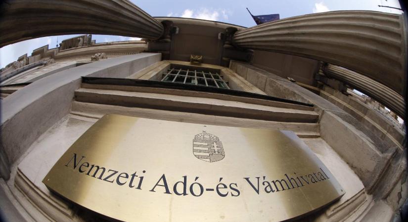 Megerőszakolja az adatkezelési jogosultságot, kampányra veti be a NAV-ot és a Magyar Államkincstárat az Orbán-kormány