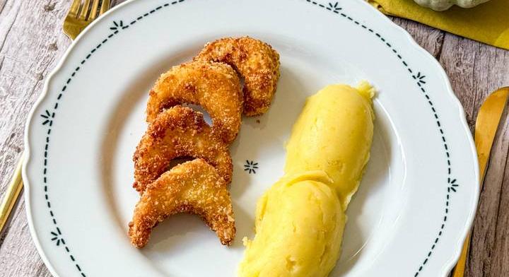 Aranybarnára sült rántott patisszon: krémes, vajas tört krumplival