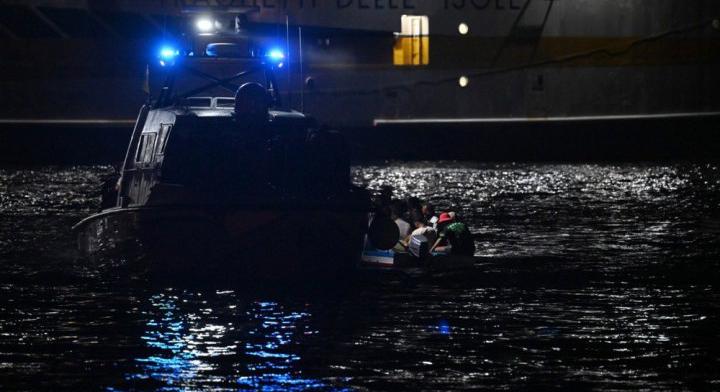 Legalább 26 migráns halt meg Lampedusa közelében, több tucatot mentettek ki