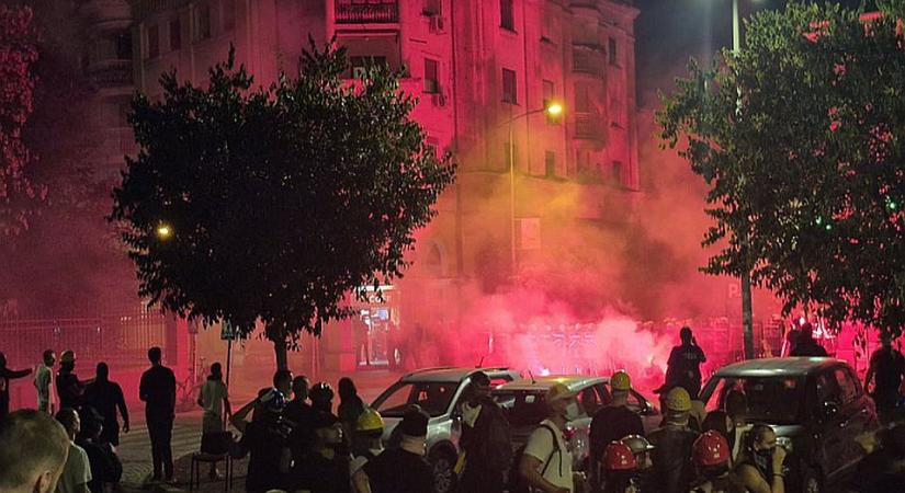 Dačić: 42 rendőr megsérült, 37 személyt letartóztattak, mindenki felelni fog