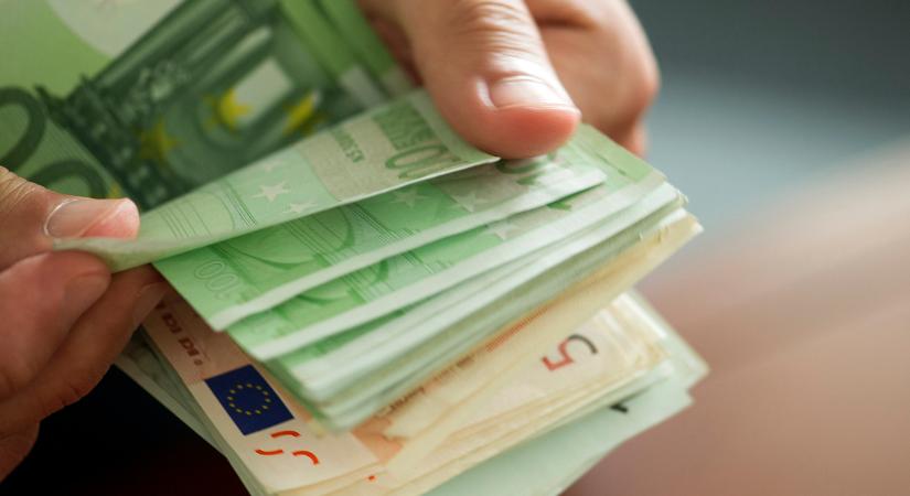 Ekkora nyugdíjt kap, aki csupán egy napot dolgozott