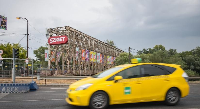Taxisokat ellenőriztek a Szigeten: volt, aki 60 ezer forintért vitt utast a Nyugatitól a fesztiválra