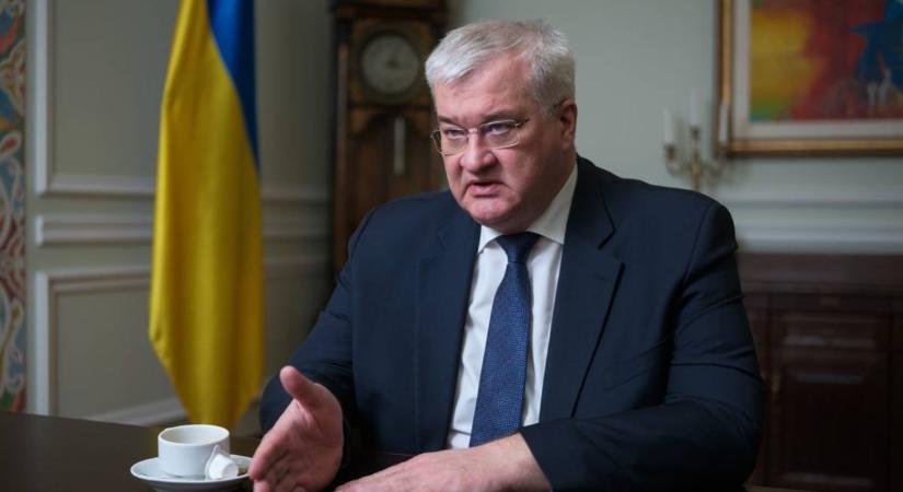 Ukrán külügyminiszter: Fokozni kell az Oroszországgal szembeni politikai és szankciós nyomást