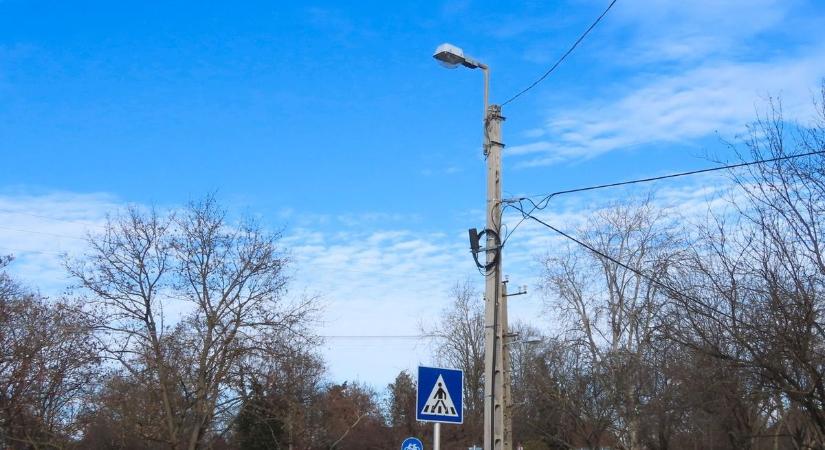 Oszlopnak csapódott autó okozott áramszünetet egy hevesi faluban