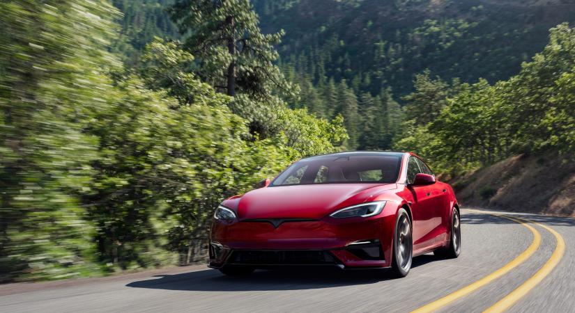Visszatérhet a Tesla Model S Európába