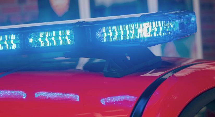 Lángra kapott a rakodógép, több egységet riasztottak
