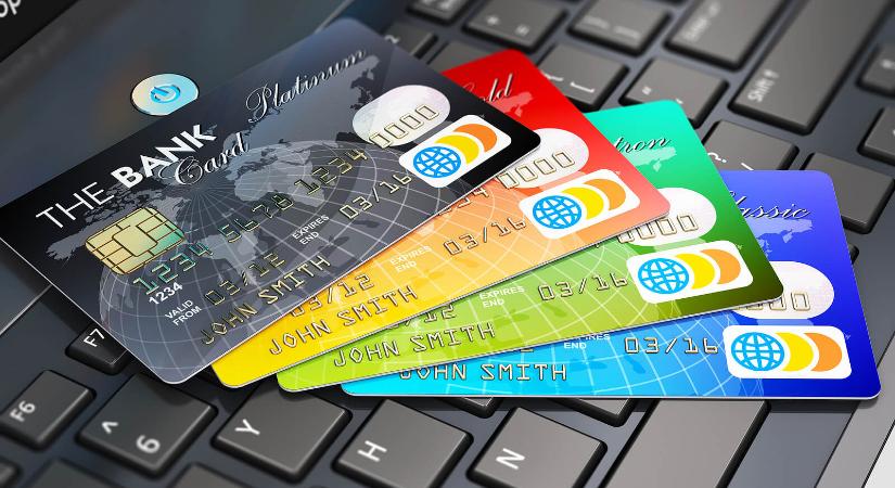 Diákszámlától a prémium csomagig – Melyik bankszámla való neked 2025-ben?