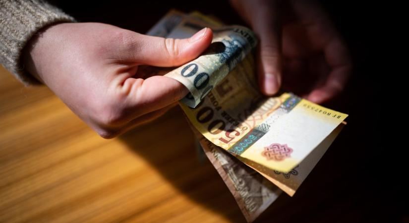 Maximum ennyi pénzt tartsunk a bankszámlánkon, tanácsolják szakértők