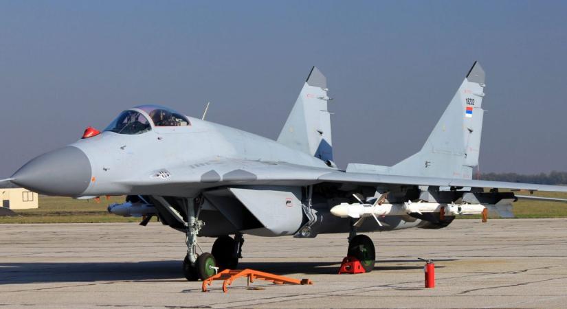 Betörtek a kecskeméti repülőtérre, elloptak több MIG-29-es alkatrészt