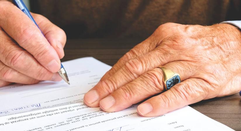 Öröklés: Így adhatja át vagyonát adómentesen a gyermekeinek