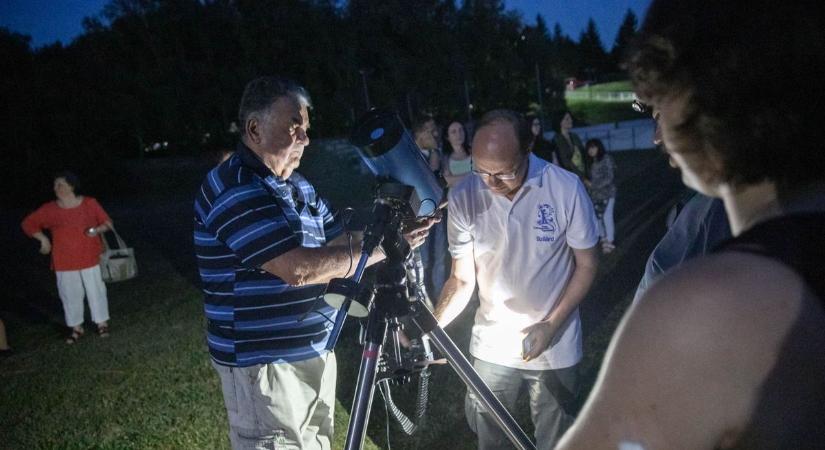Felnéztek az égre és pazar látványban volt részük (galéria)
