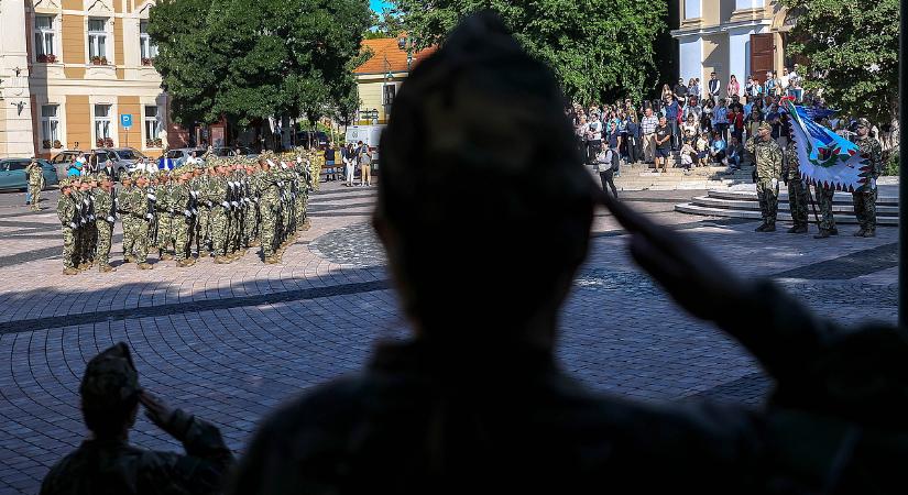 Alaszkában a békéről tárgyalnak, erre a hazai védelmi ipart milliárdokkal durrantják be