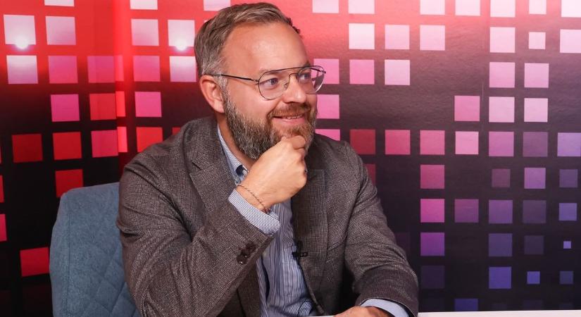 A közintézményeknek a közt kell szolgálniuk, nem egy önmagát újratermelő elitet