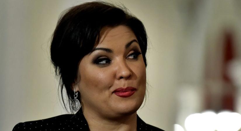 Petícióban tiltakoznak a Putyin-támogató orosz operaénekesnő fellépése ellen az Egyesült Királyságban