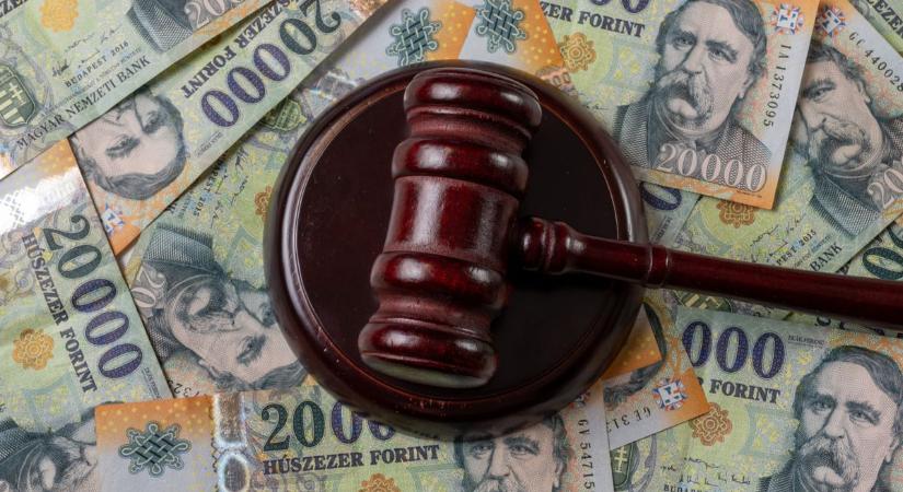 Hatalmas erősödéssel várja a forint a Trump-Putyin-találkozót, a dollár ismét nagy pofont kapott