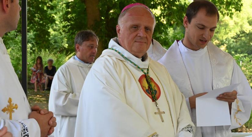 XIV. Leó pápa üdvözletét hozta Andocsra az aposoli nuncius