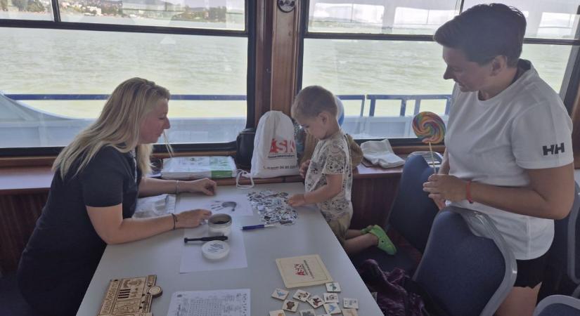 Rendőrök kísérték az utasokat a hajón Siófok és Balatonfüred között
