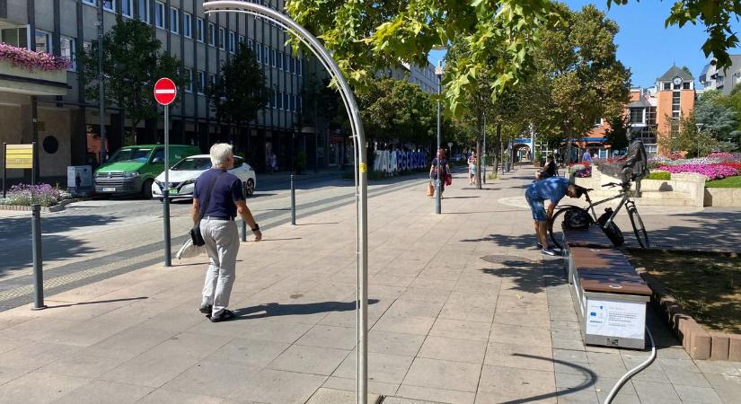 Folyamatosan lopják a párakapu alkatrészeit, ezért állt le most is