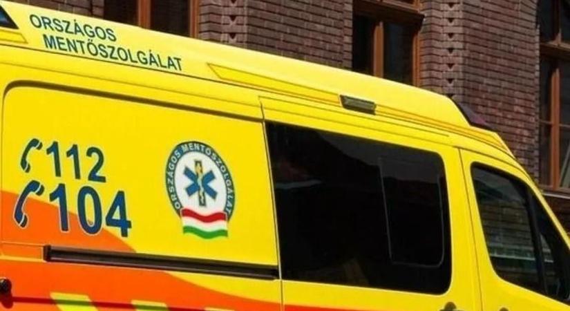 Három jármű karambolozott, a mentők is a helyszínre vonultak