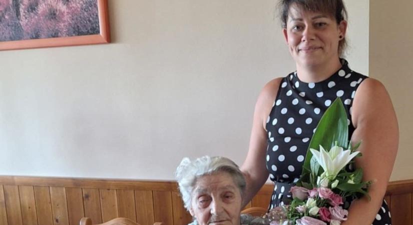 Ez aztán szép kor! A község második legidősebb lakóját köszöntötte a polgármester