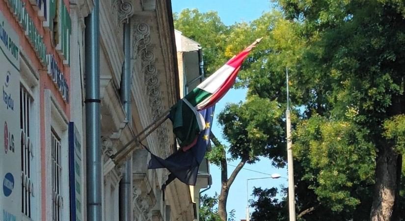 Nem lobognak a lobogók