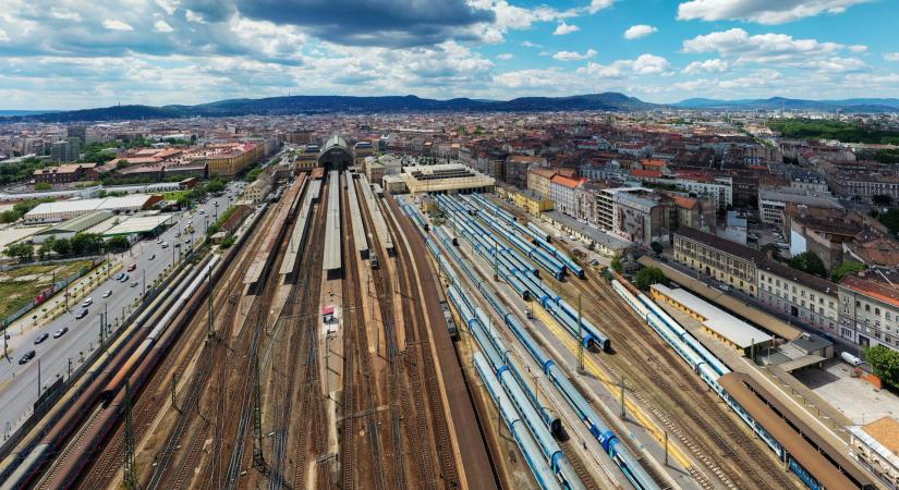 Elesett a Keleti pályaudvar: egy biztosítóberendezési hiba borzolja a kedélyeket a MÁV-nál