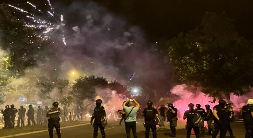 „Vučić inkább polgárháborút robbantana ki, mint hogy választásokat írjon ki”