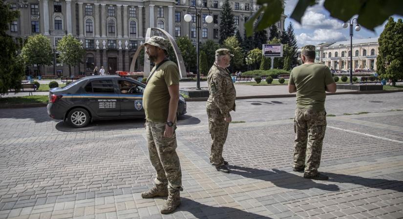 Kényszersorozás Ukrajnában: határozott fellépéssel akadályozta meg elhurcolását egy férfi (videó)