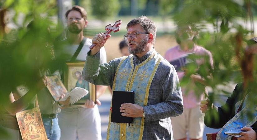 Közös imádságra gyűltek össze az Istenben hívő gazdák Egerben